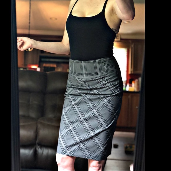 Express Dresses & Skirts - Express Gray Slimming Pencil Skirt Size 6 NWT